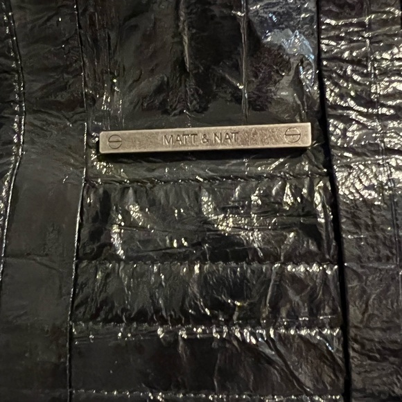 Matt and Nat Shoulder Bag. - Picture 3 of 3